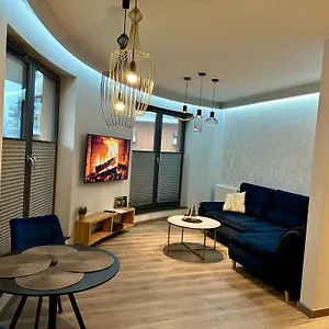 Beautiful And Modern Apartment- Garage- Wislane Tarasy Apartament